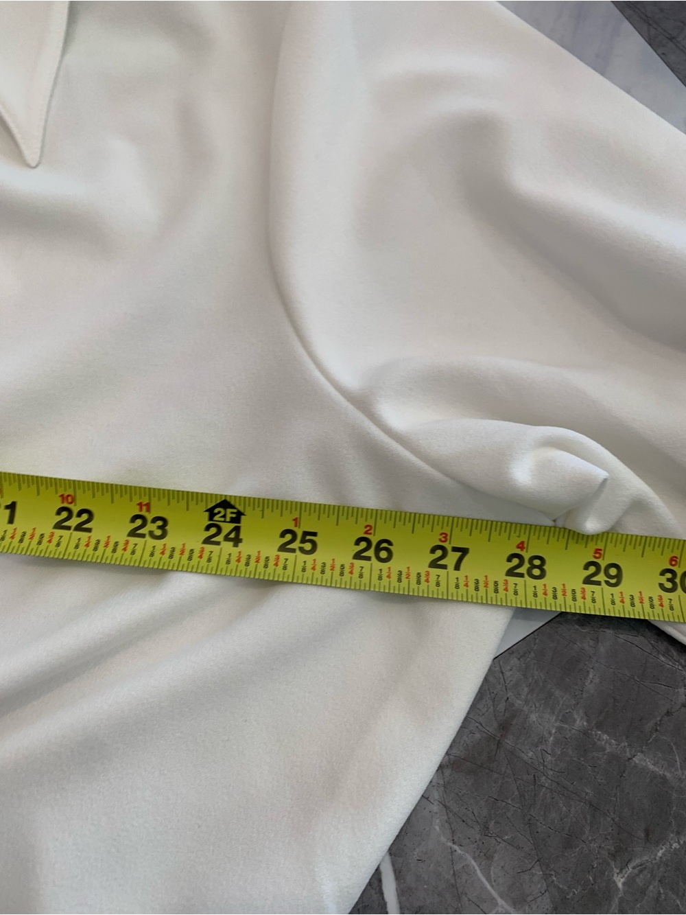 Knot-Front White Button-Down Blouse by UNKNOWN - Picture 5 of 5